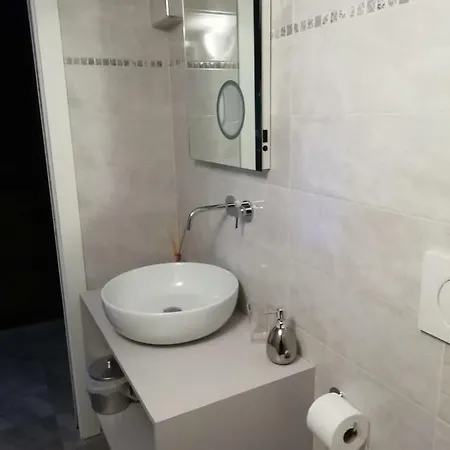 Apartment Il Nido Del Picchio 2 *
